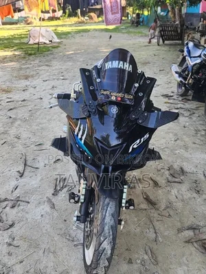 যামাহা আর১৫ ভি৩ ২০২১ কালো