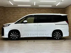 New Toyota Noah 2026 Pearl