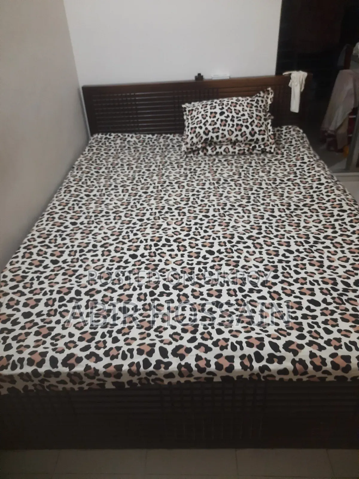 Full Box Bed