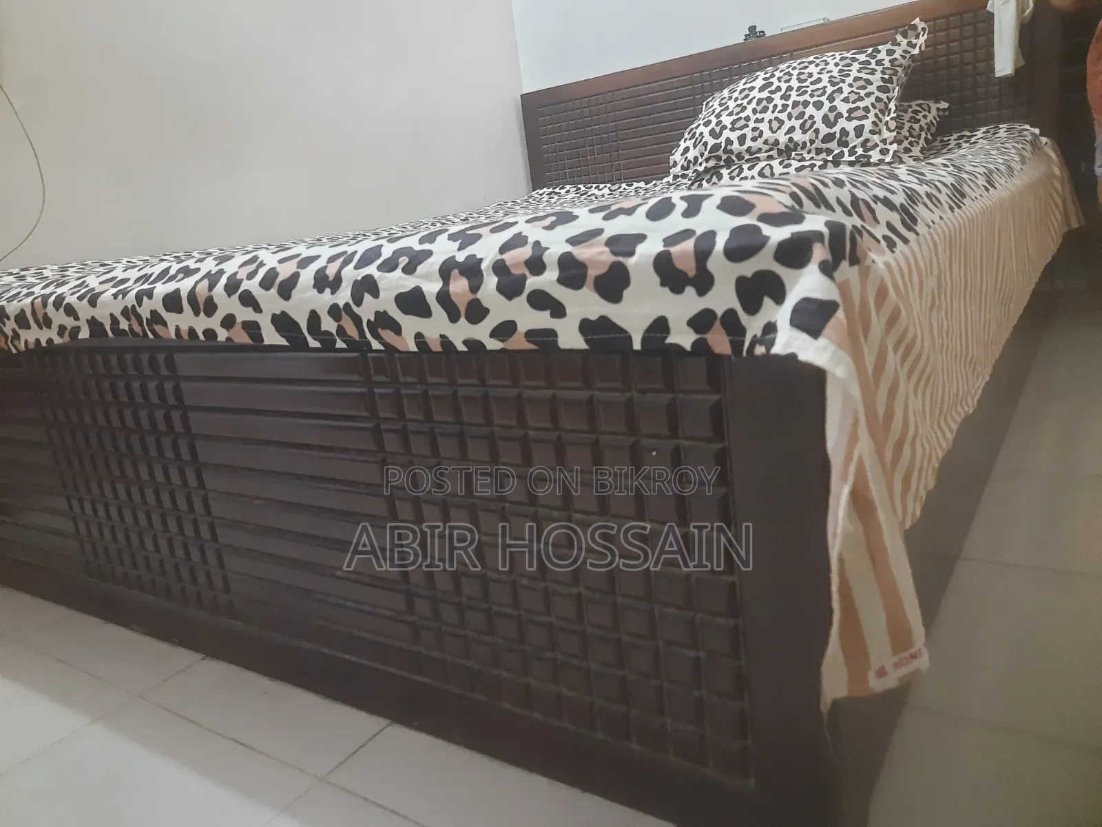 Full Box Bed