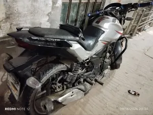 হিরো এক্সট্রিম স্পোর্টস ২০১৮ কালো