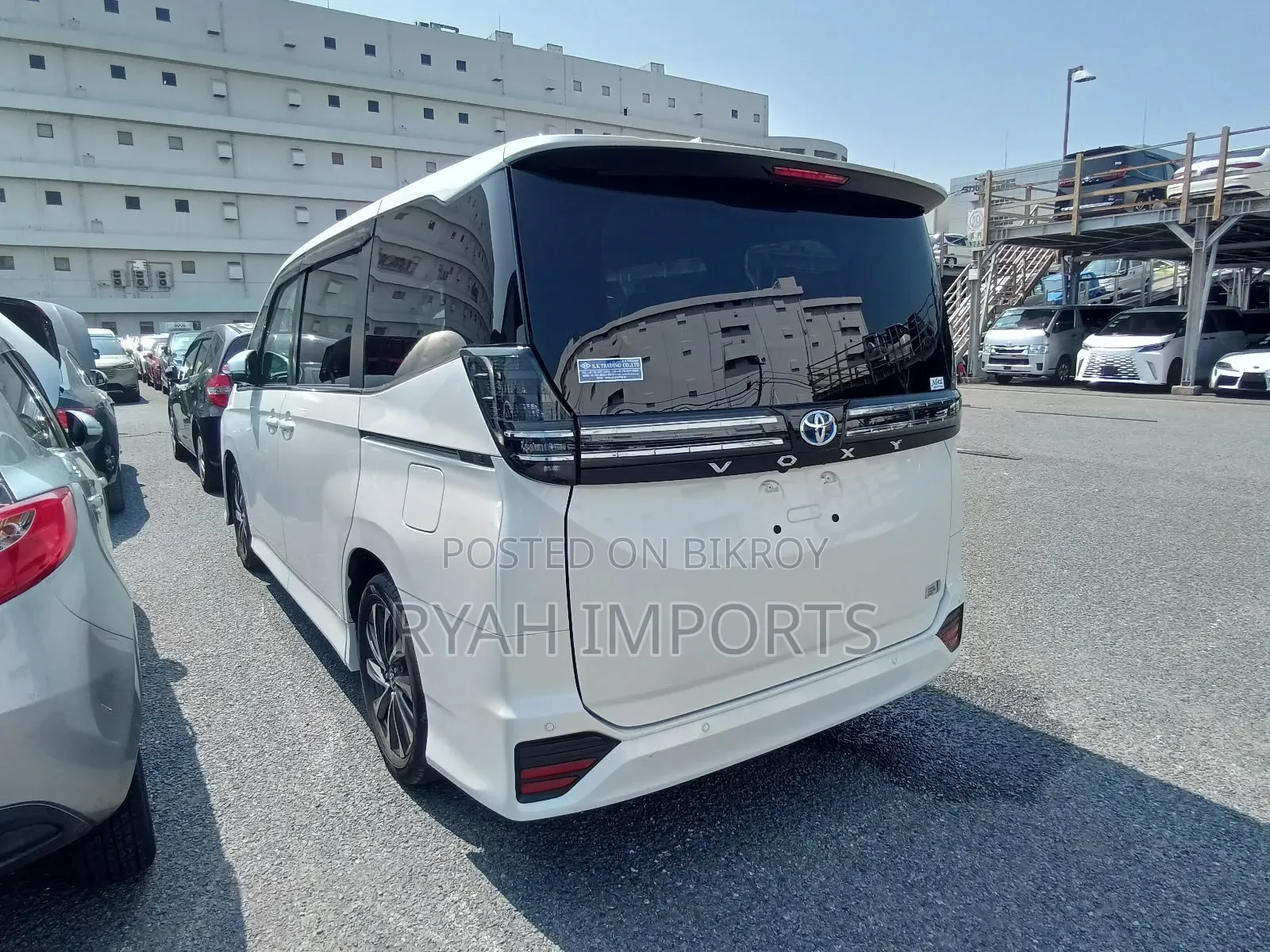 Toyota Voxy S-Z 2WD 7-Seater 2024 Pearl