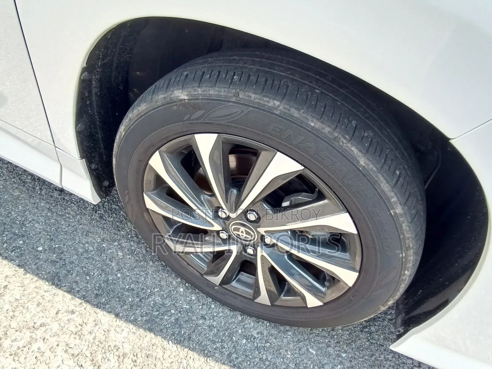 Toyota Voxy S-Z 2WD 7-Seater 2024 Pearl