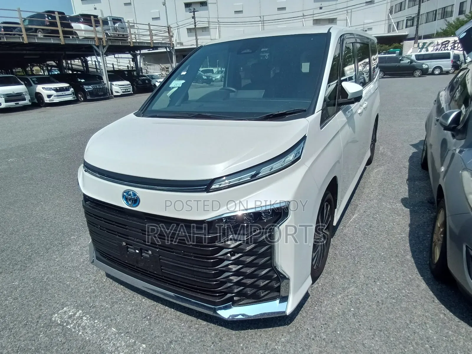 Toyota Voxy S-Z 2WD 7-Seater 2024 Pearl
