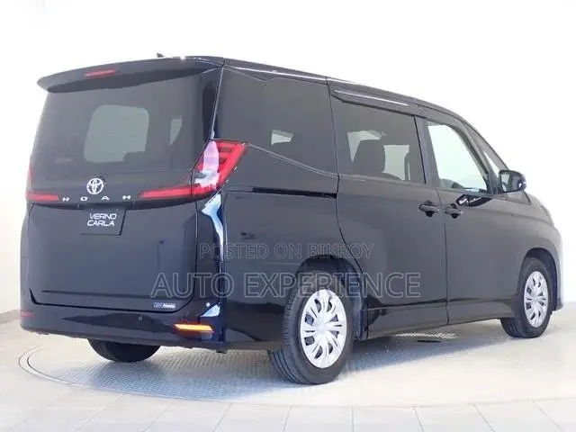 Toyota Noah 2022 Black
