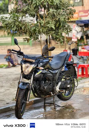 সুজুকি জিক্সার ২০২৫ ব্ল্যাক