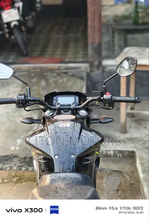 সুজুকি জিক্সার ২০২৫ ব্ল্যাক