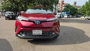 Toyota C-HR 2017 Maroon