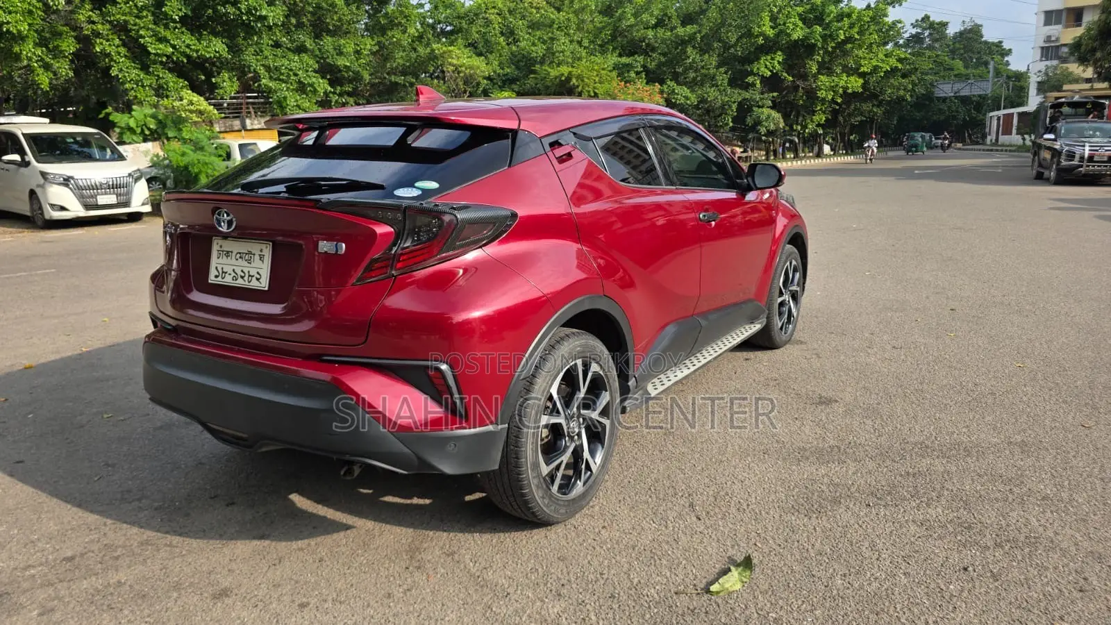 Toyota C-HR 2017 Maroon
