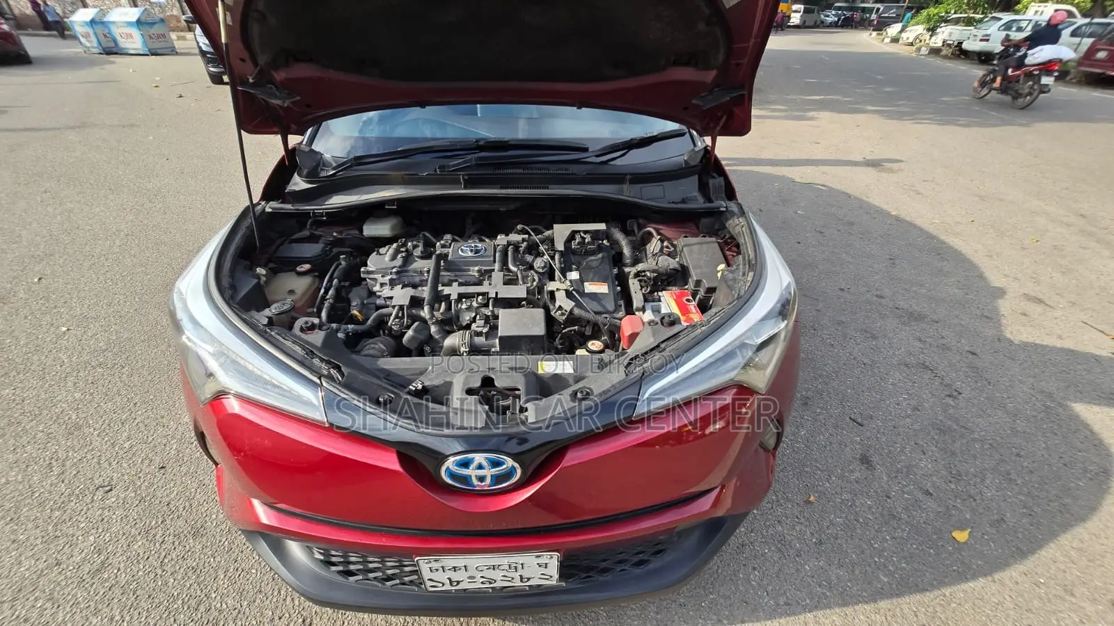 Toyota C-HR 2017 Maroon