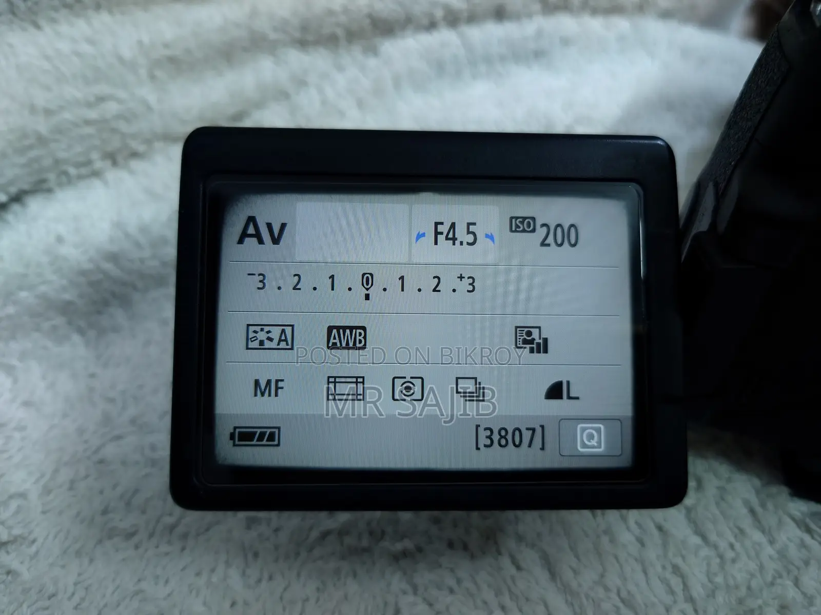 Canon EOS 750D ডিএসএলআর ক্যামেরা + ১৮-৫৫মিমি এসটিএম + ইয়াংনুও ৫০মিমি এফ/১.৮
