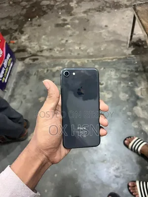অ্যাপল আইফোন ৮ ৬৪ জিবি কালো