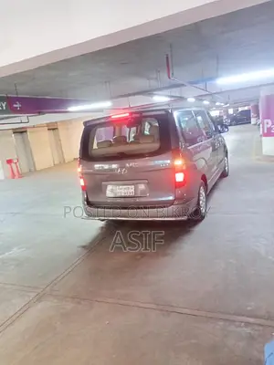 Hyundai H200 2012 Gray