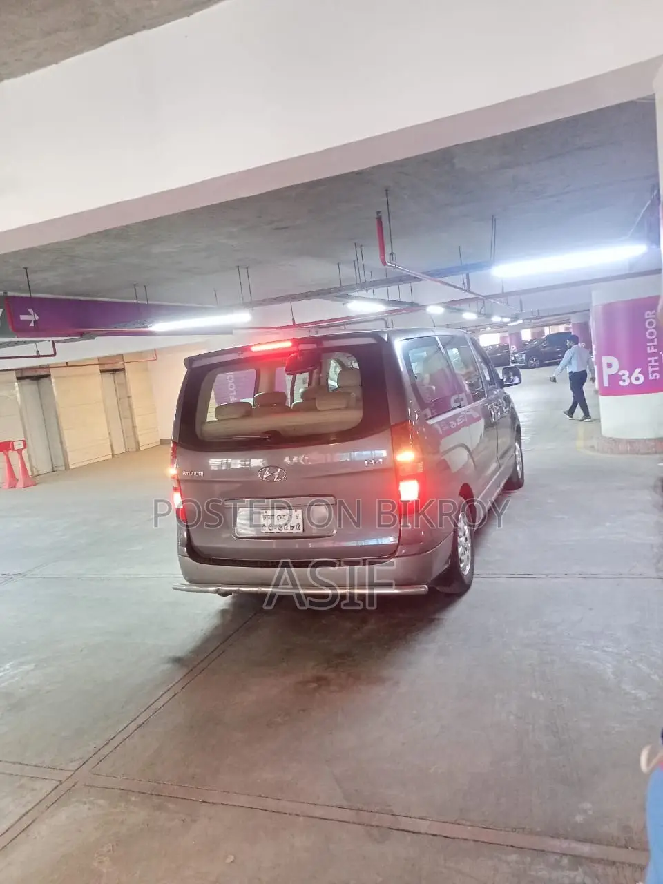 Hyundai H200 2012 Gray