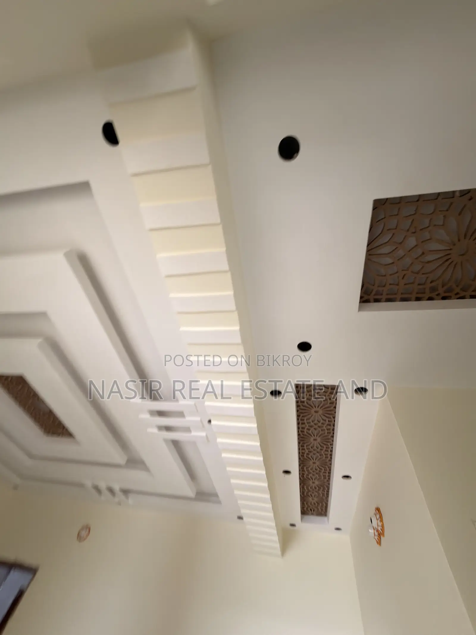 নাসির রিয়েল এস্টেট, সাভার-এ সাজানো ৩ বেডরুমের অ্যাপার্টমেন্ট বিক্রির জন্য