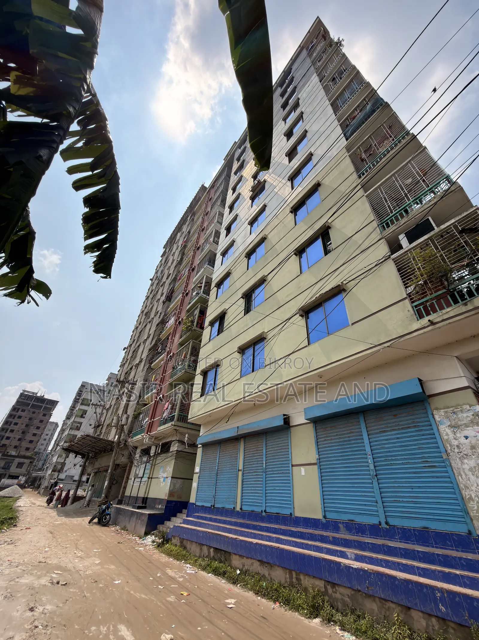 নাসির রিয়েল এস্টেট, সাভার-এ সাজানো ৩ বেডরুমের অ্যাপার্টমেন্ট বিক্রির জন্য