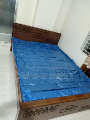 এক‌টি নতুন ৫ ফিট ৭ ফিট খাট বি‌ক্রি করা হবে। ব‌্যবহার করা হয় নাই।