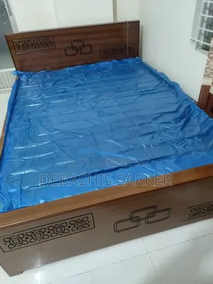 এক‌টি নতুন ৫ ফিট ৭ ফিট খাট বি‌ক্রি করা হবে। ব‌্যবহার করা হয় নাই।