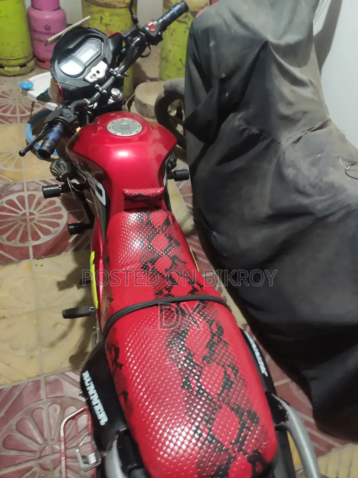 মোটরসাইকেল ২০২২ রেড