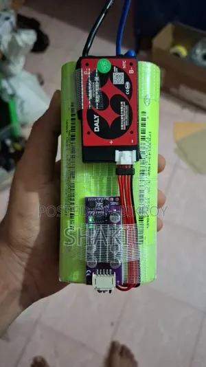 12 Volt 15 Ampere Lithium Phosphate Battery