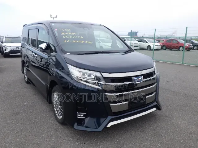 Toyota Noah 2021 Blue