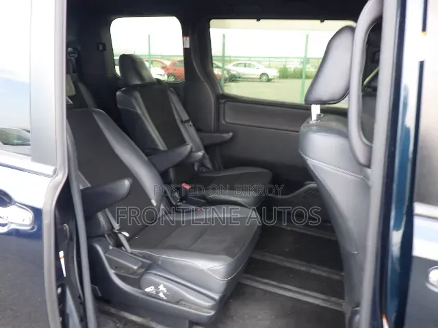 Toyota Noah 2021 Blue