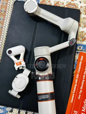 Insta 360 Flow 2 Pro Gimbal