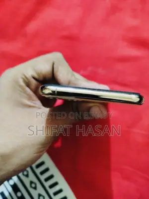 New Apple iPhone 11 Pro Max 256 GB Gold