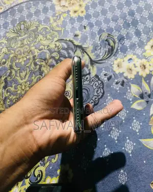 অ্যাপল আইফোন এক্স ৬৪ জিবি হোয়াইট