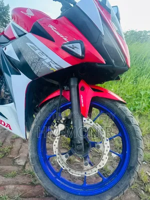 হোন্ডা সিবিআর ২০২০ লাল