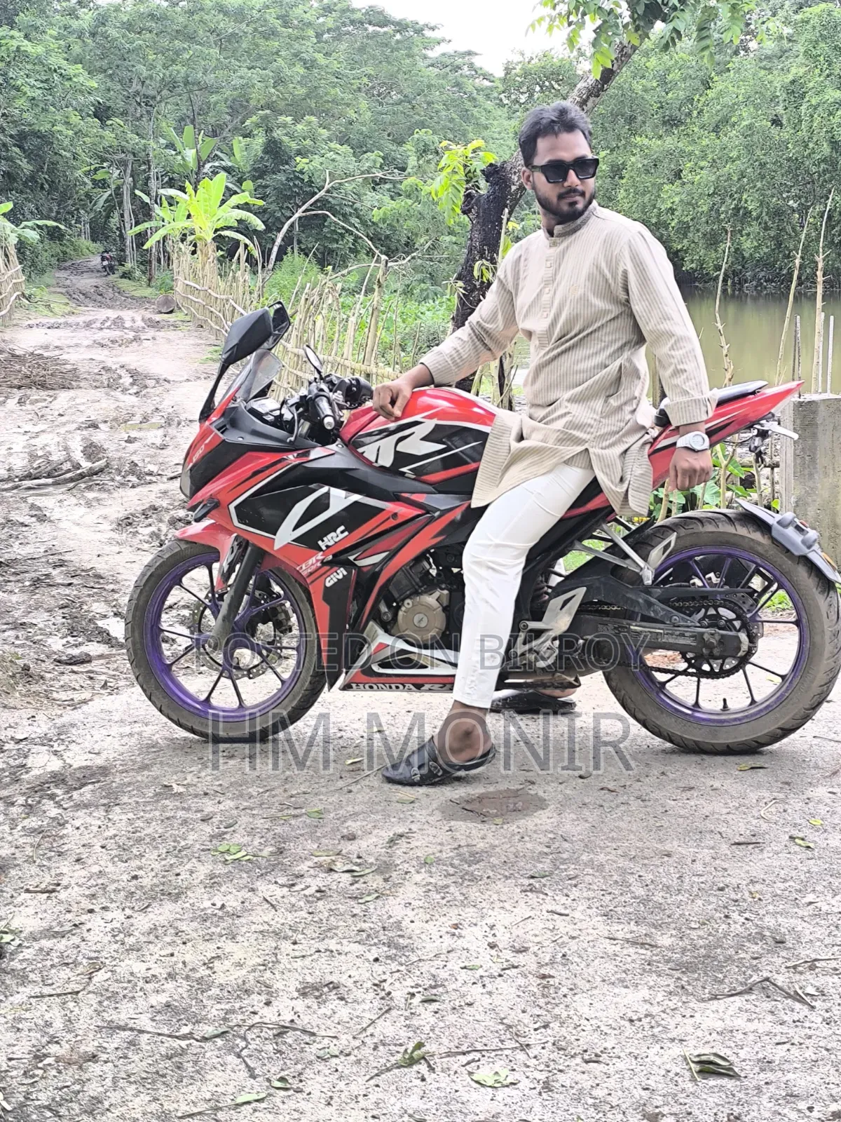 হোন্ডা সিবিআর ২০২০ লাল