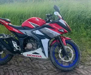 হোন্ডা সিবিআর ২০২০ লাল
