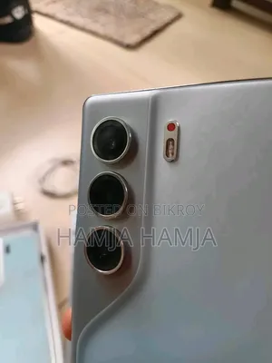 টেকনো ক্যামন ৪০ ২৫৬ জিবি হোয়াইট