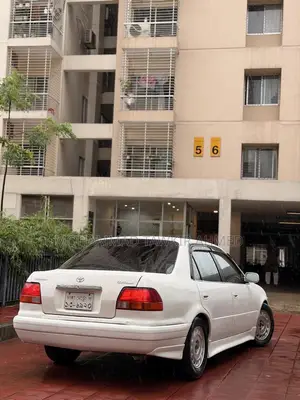 টয়োটা করোলা অটোমেটিক ১৯৯৫ পার্ল