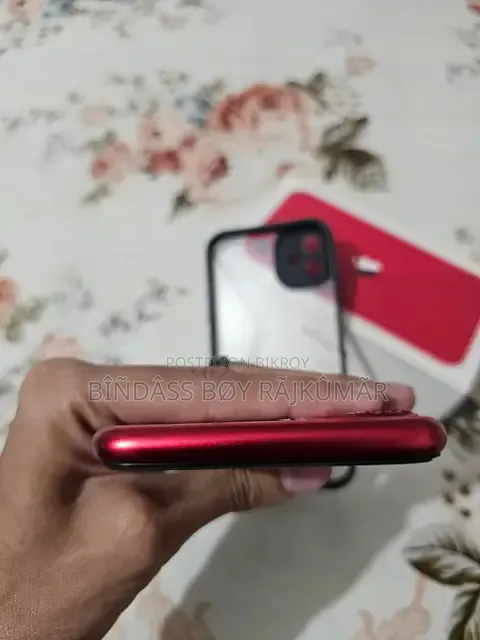 অ্যাপল আইফোন ১১ চৌষট্টি জিবি রেড