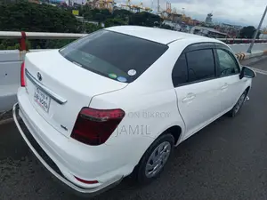 Toyota Axio 1.5 Hybrid 2WD 2020 White