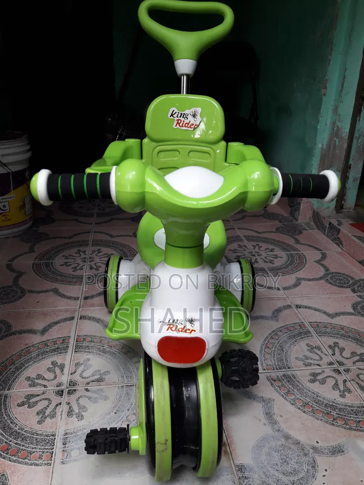 বেবি ট্রাইসাইকেল