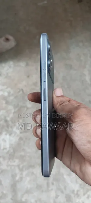 টেকনো স্পার্ক ৪০ ১২৮ জিবি সিলভার