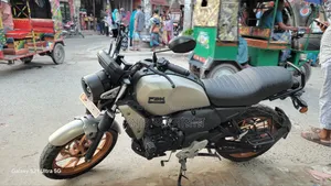 ইয়ামাহা এফজেড-এক্স ২০২৫ গ্রে