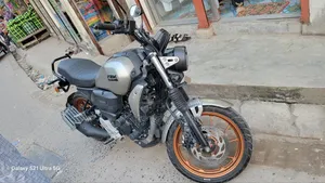 ইয়ামাহা এফজেড-এক্স ২০২৫ গ্রে