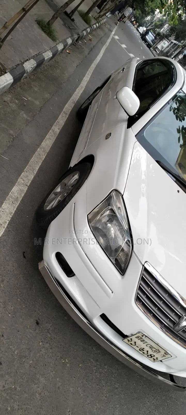 টয়োটা প্রিমিও ২০০৩ সাদা
