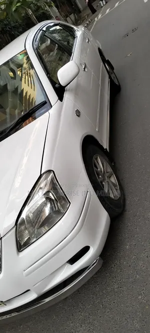 টয়োটা প্রিমিও ২০০৩ সাদা