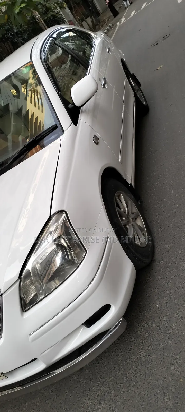টয়োটা প্রিমিও ২০০৩ সাদা
