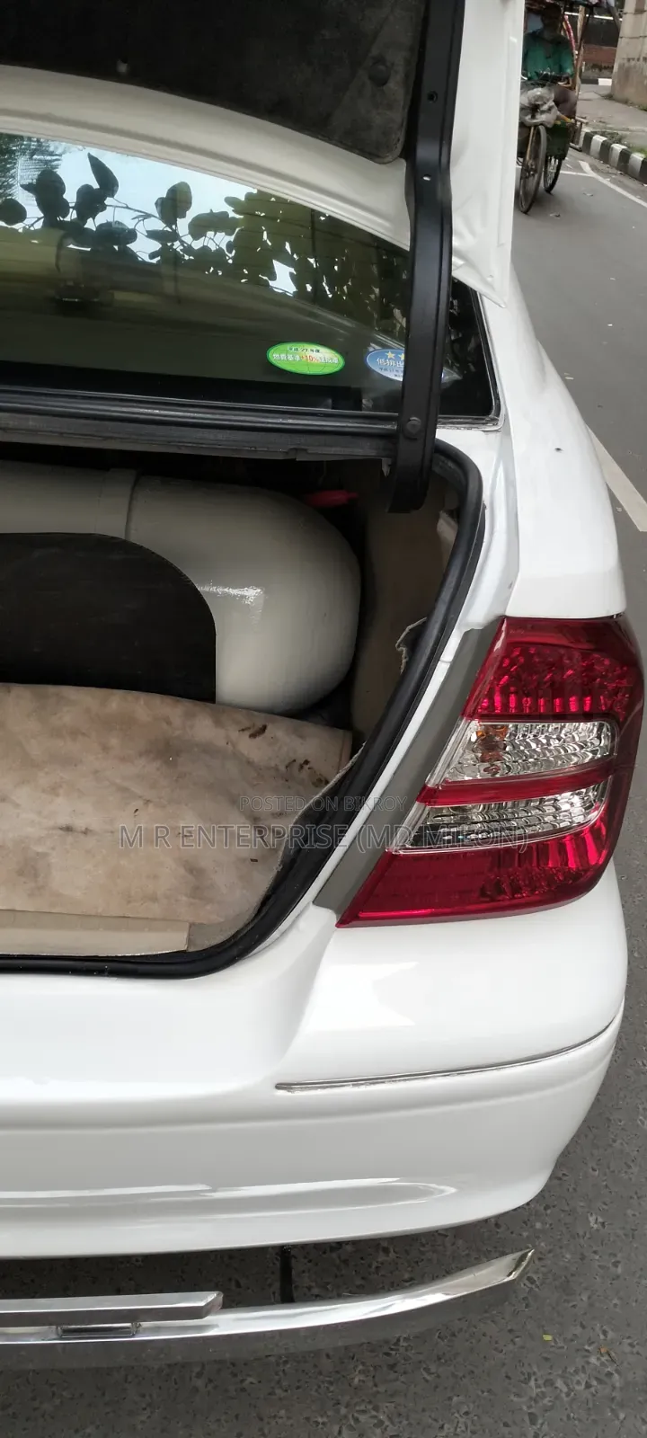 টয়োটা প্রিমিও ২০০৩ সাদা