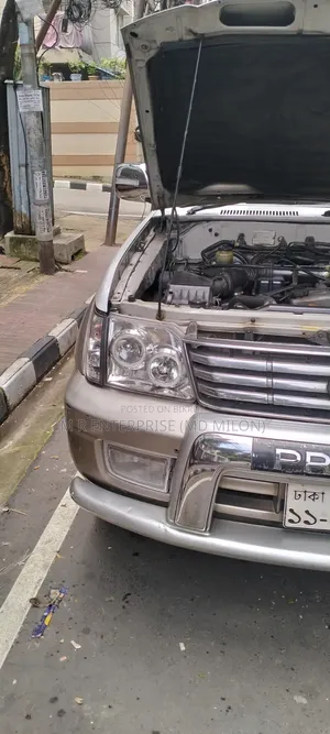 টয়োটা ল্যান্ড ক্রুজার প্রাডো ২০০০ পার্ল