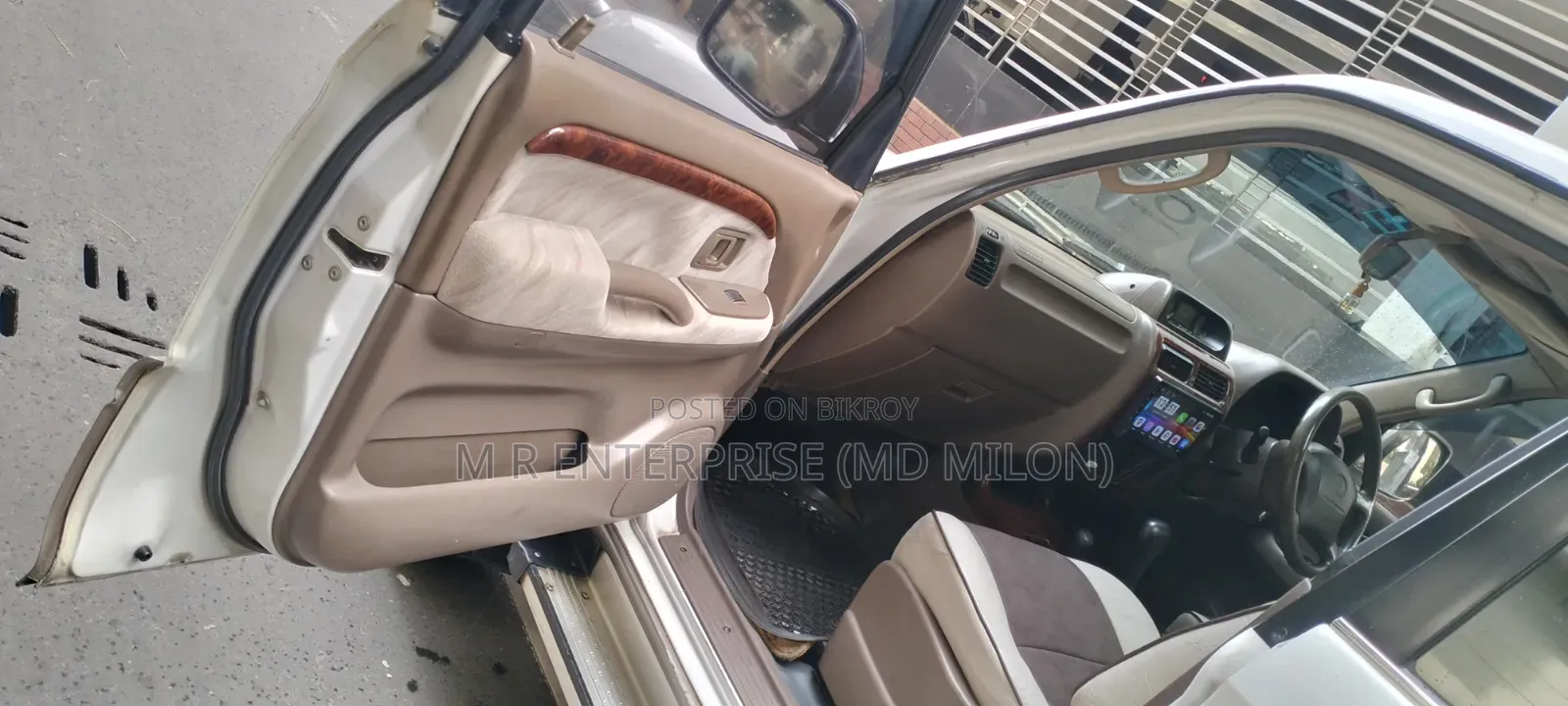 টয়োটা ল্যান্ড ক্রুজার প্রাডো ২০০০ পার্ল