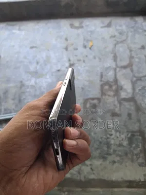 স্যামসাং গ্যালাক্সি এস২২ ৫জি ২৫৬ জিবি ব্ল্যাক