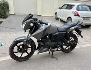 TVS Apache RTR 160 2V 2015 Gray