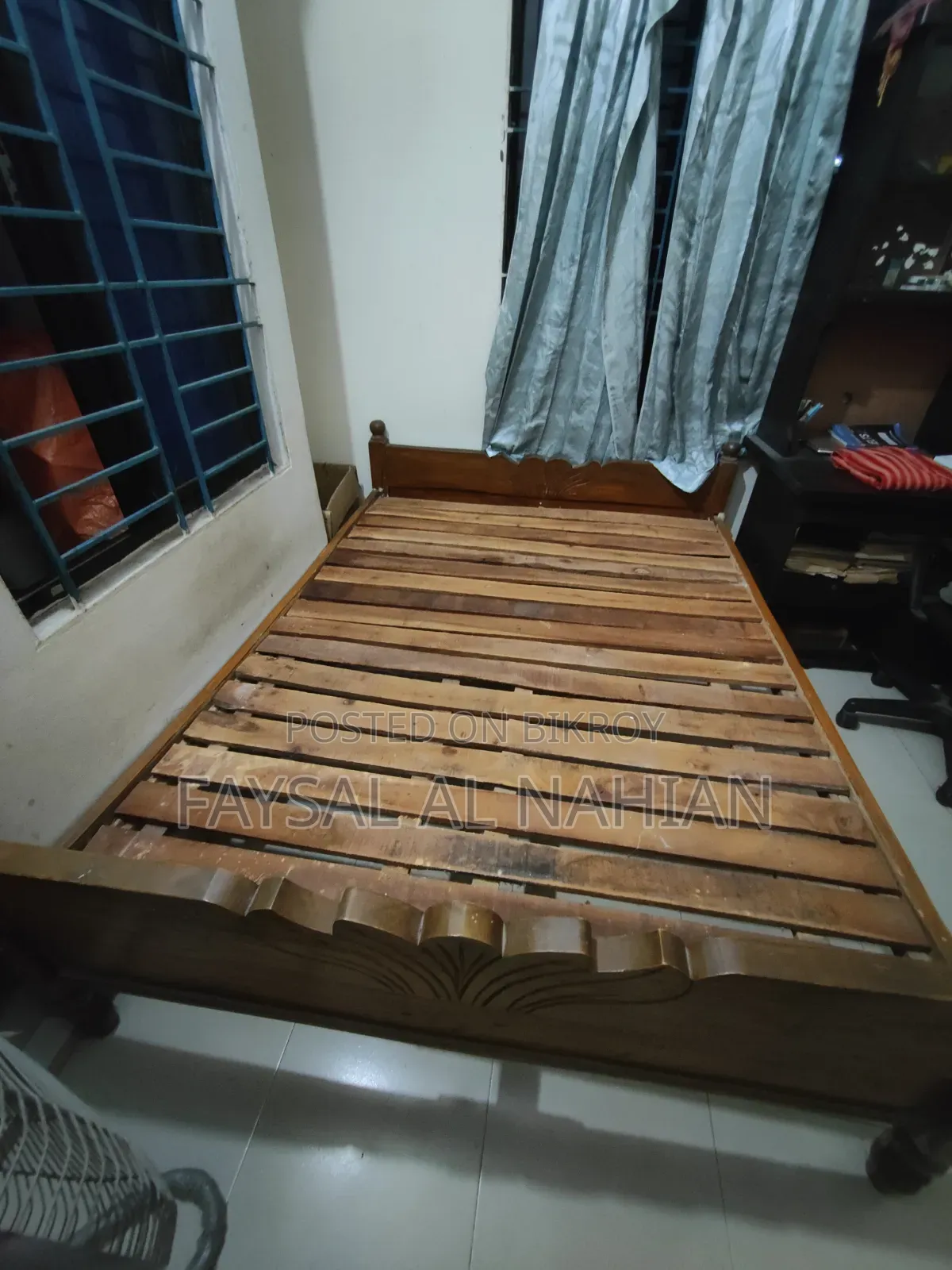 Bed (5 Feet by 6.5 Feet)