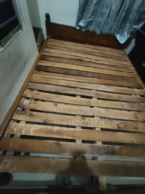 Bed (5 Feet by 6.5 Feet)